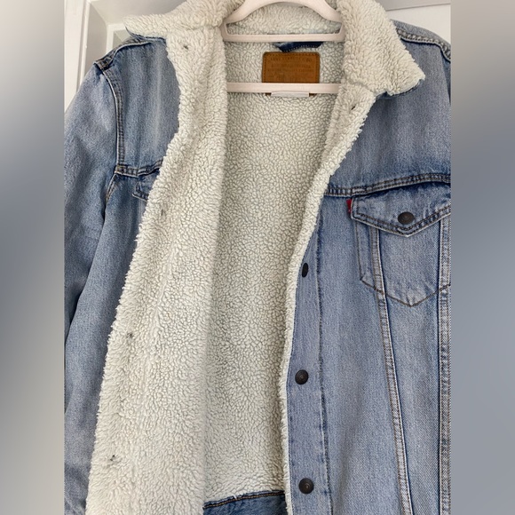 GUC Levi’s Mens Sherpa Trucker Jacket in XL - Picture 4 of 6